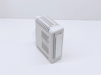 ABB DO818 digital output module, white plastic enclosure.  PLC automation component.  3BSE069053R1.