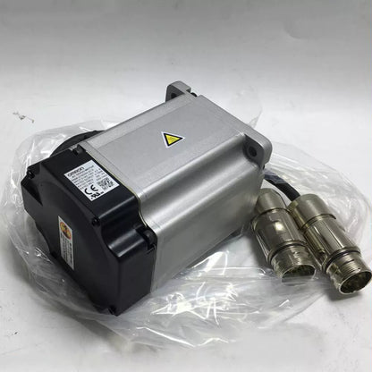 Omron R88M-G75030H-S2-D AC Servo Motor, industrial automation part with silver housing and black end, new condition