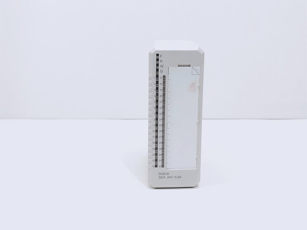 ABB DO818 digital output module, 32ch 24V 0.5A, PLC automation component.