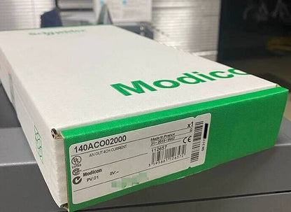 Schneider Electric 140ACO02000 PLC Module box, white and green, industrial automation part