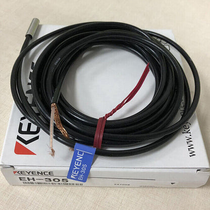 One KEYENCE EH-305 Photoelectric Sensor New In Box Expedited Shipping