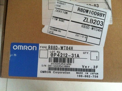 Omron R88D-WT04H AC Servo Motor label, Made in Japan, with barcode and product information