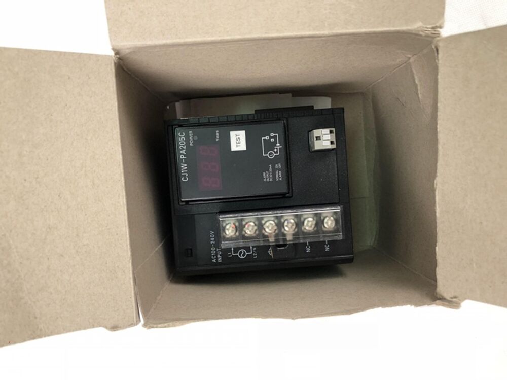 1PC Omron CJ1W-PA205C CJ1WPA205C Module PLC New In Box