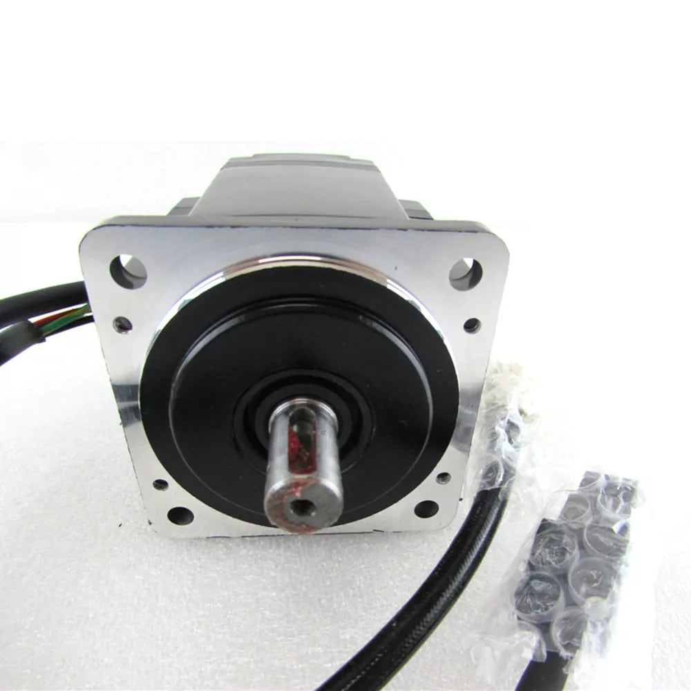 Mitsubishi HC-UFS43 Servo Motor, industrial automation part, with cables.