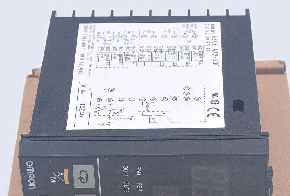 Omron E5EK-AA2-500 Digital Controller. Industrial temperature control panel, MADE IN JAPAN, with display.