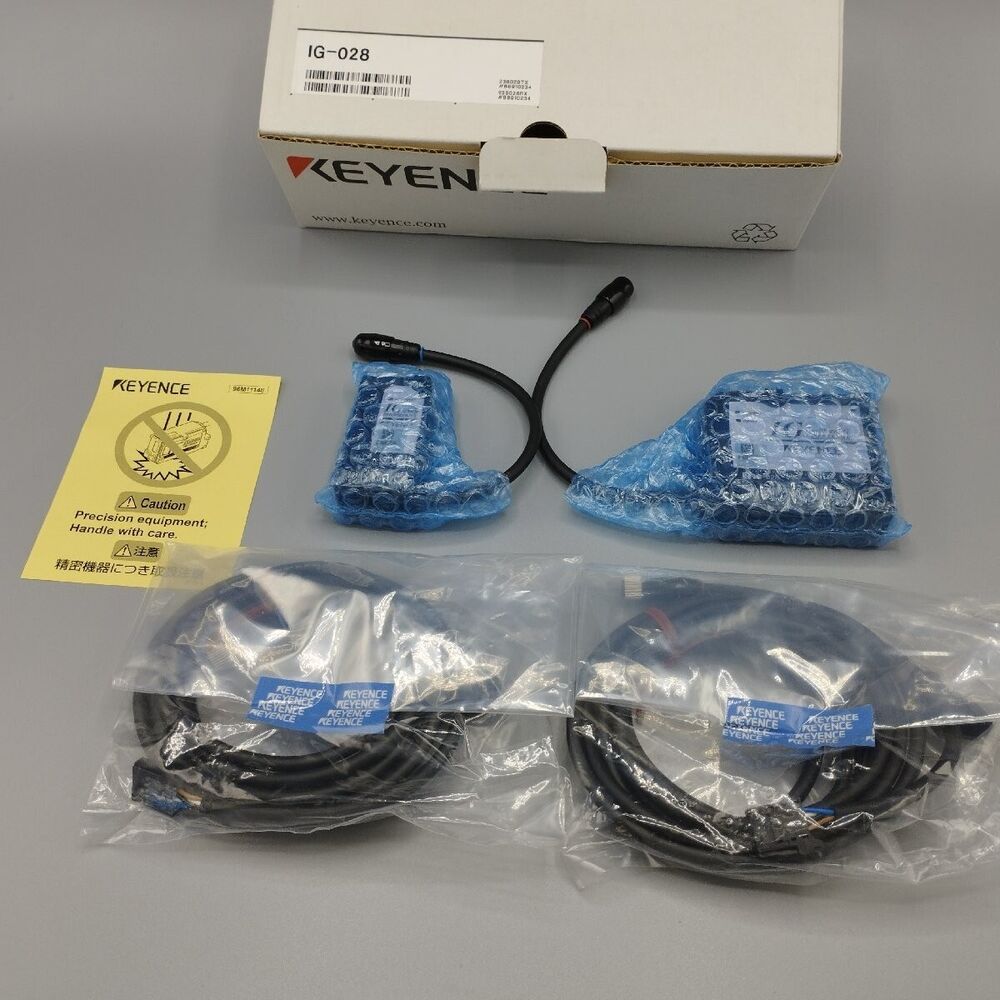 KEYENCE IG-028 Laser Sensor Amplifier New In Box from Japan