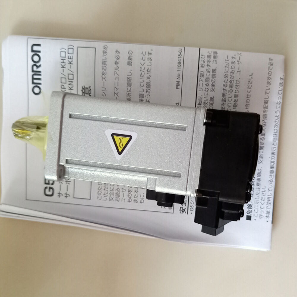 Omron R88M-K10030T-S2 Servo Motor with packaging, industrial automation part