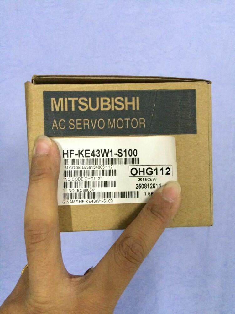 Mitsubishi HF-KE43W1-S100 AC Servo Motor in packaging, featuring product details and specifications.