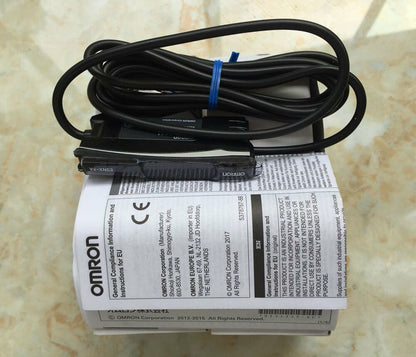 One OMRON E3NX-FA11 Photoelectric Sensor New In Box Expedited Shipping