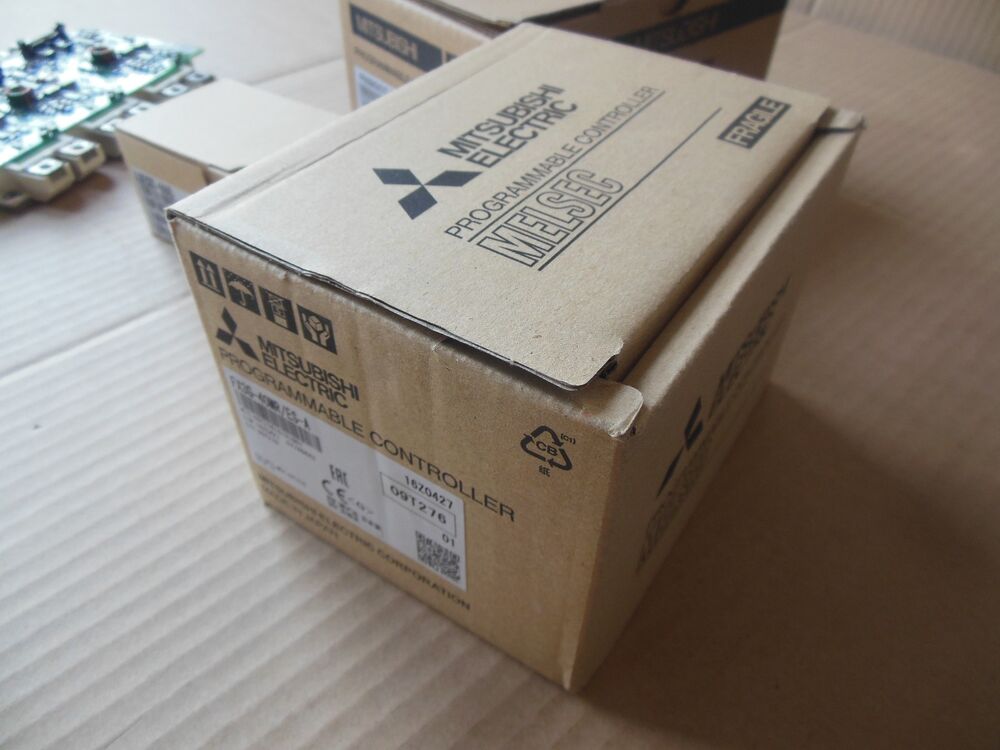 Mitsubishi FX3G-40MR/ES-A Programmable Controller in original box. New PLC module for industrial automation.
