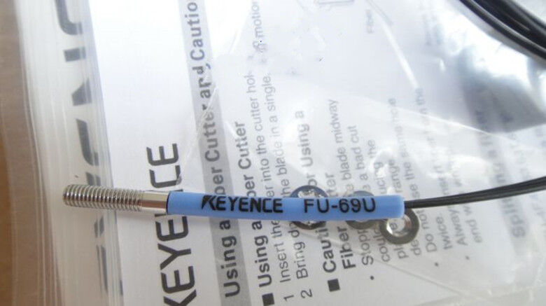 1PCS Keyence FU-69U Fiber Optic Sensor New In Box Expedited Shipping