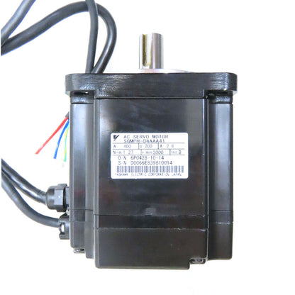 YASKAWA SGMPH-04AAA41 AC Servo Motor, black housing, label details model, industrial automation part