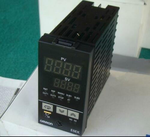 Omron E5EK-AA2-500 Digital Temperature Controller, with display showing PV and SV values. New, fast shipping.