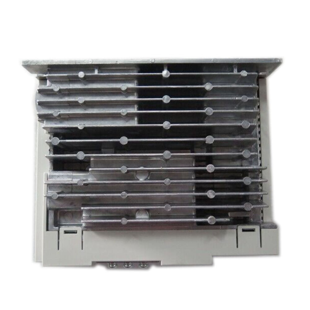 Mitsubishi MR-E-40A-KH003 AC Servo Drive, gray metallic casing with heat sink fins.
