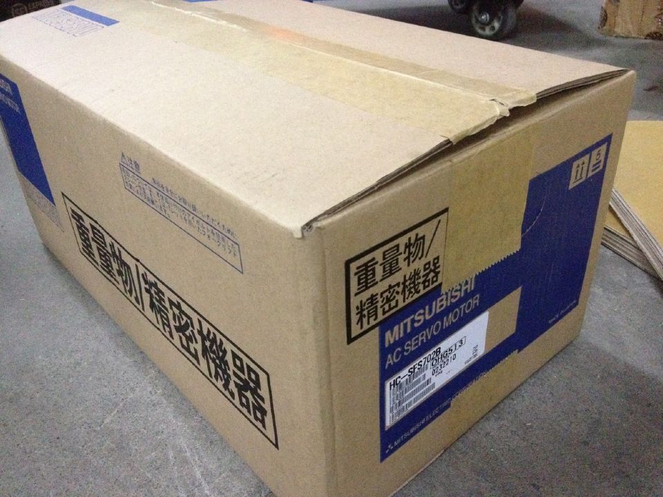 Mitsubishi HC-SFS702B AC Servo Motor in box. Fast shipping, Mitsubishi Electric.