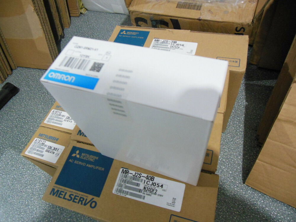 Omron CQM1-SRM21-V1 PLC Module box, new in shipping packaging, automation component