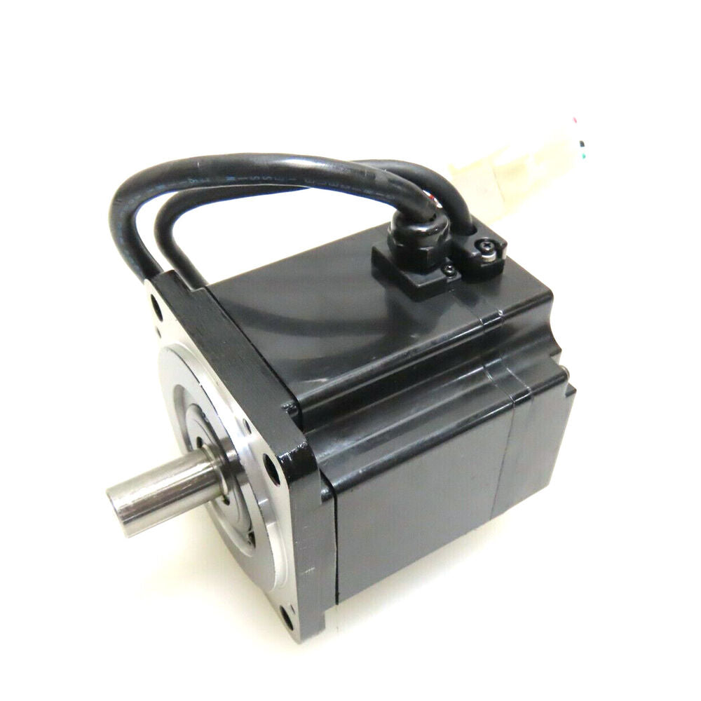 YASKAWA SGMPH-04AAA41 AC Servo Motor, black housing, industrial automation part, front view