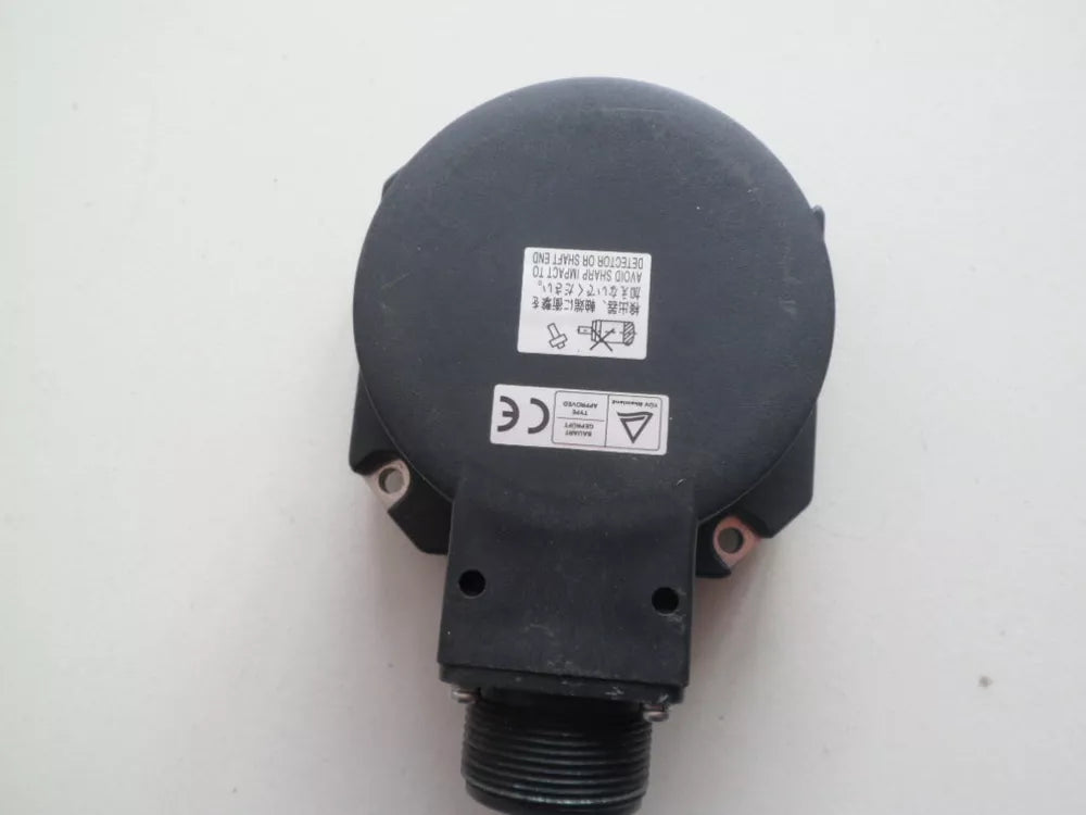Mitsubishi OSA17-020 Servo Motor Encoder, black circular housing, avoiding impact, fast shipping.