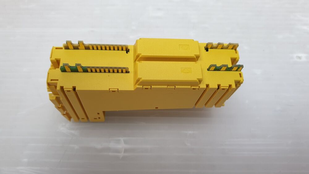 B&R X20SO4110 safety output module, yellow industrial automation part, new.