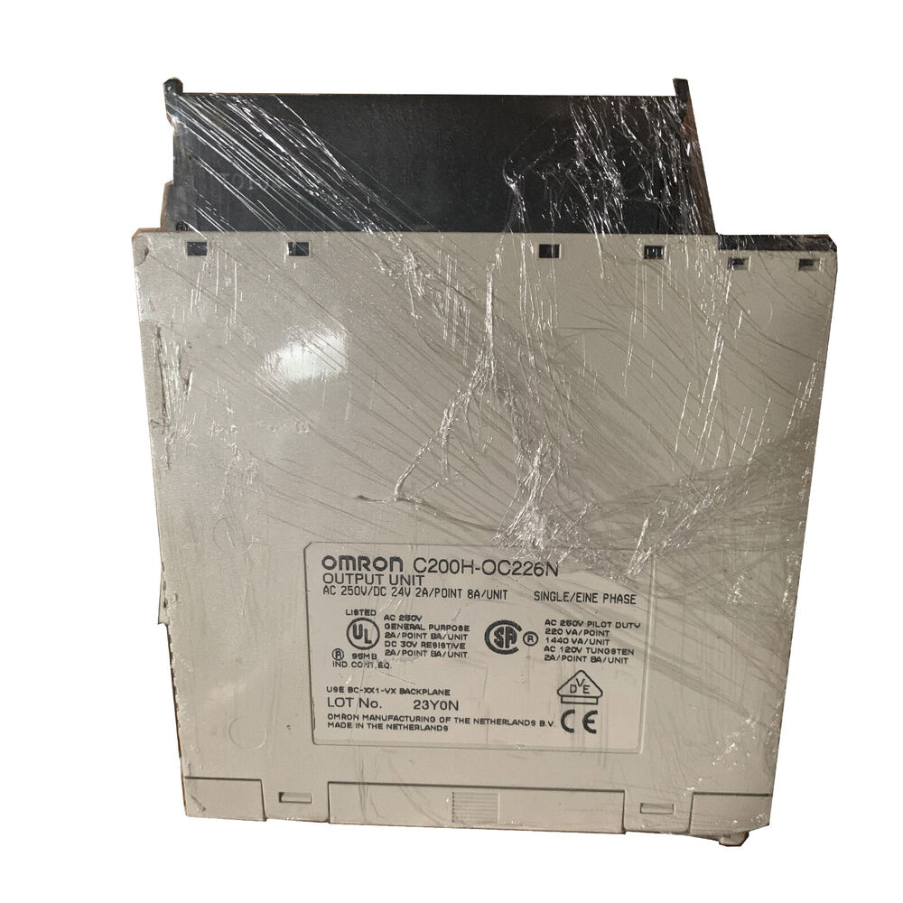 Omron C200H-OC226N Output Unit, PLC Programmable Controller, AC 250V/DC 24V, New in Box
