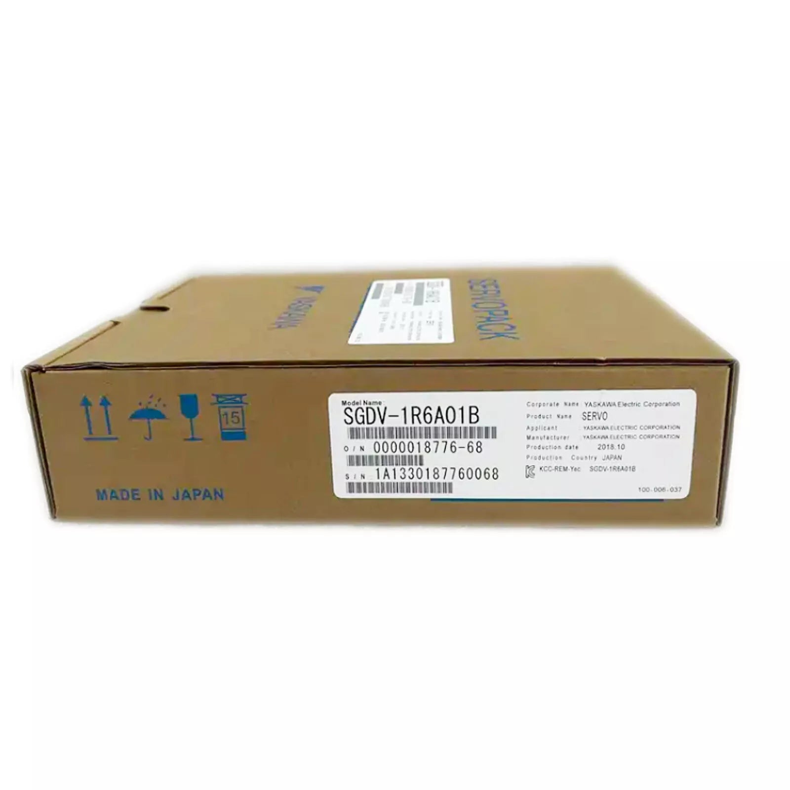 Yaskawa SGDV-1R6A01B AC Servo Drive box, Made in Japan. Industrial automation part.