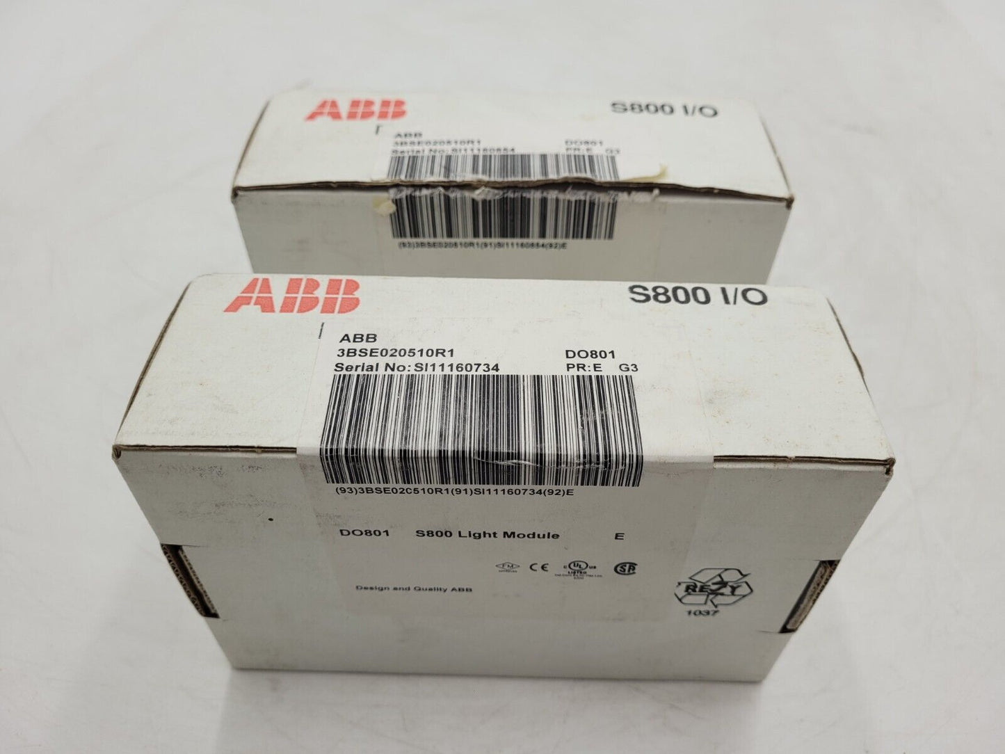 ABB 3BSE020510R1 DO801 S800 I/O Light Module boxes, new industrial automation parts for PLC systems.