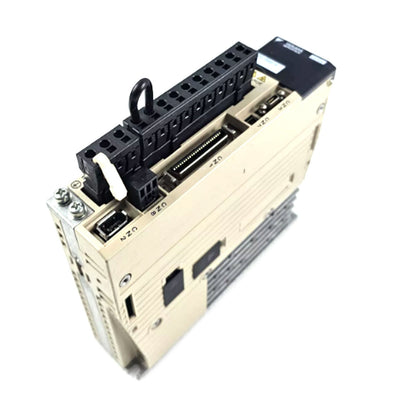 Servo Drive | YASKAWA | 1 PC New  SGDV-1R6A01A