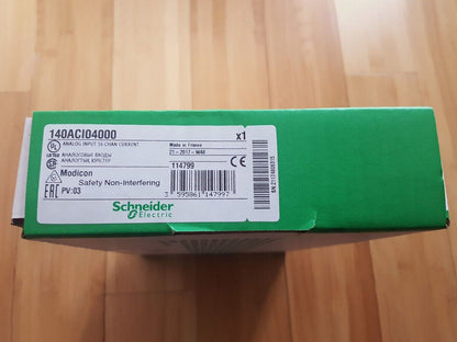 Schneider Electric Modicon 140ACI04000 Analog Input Module, green box, industrial automation parts