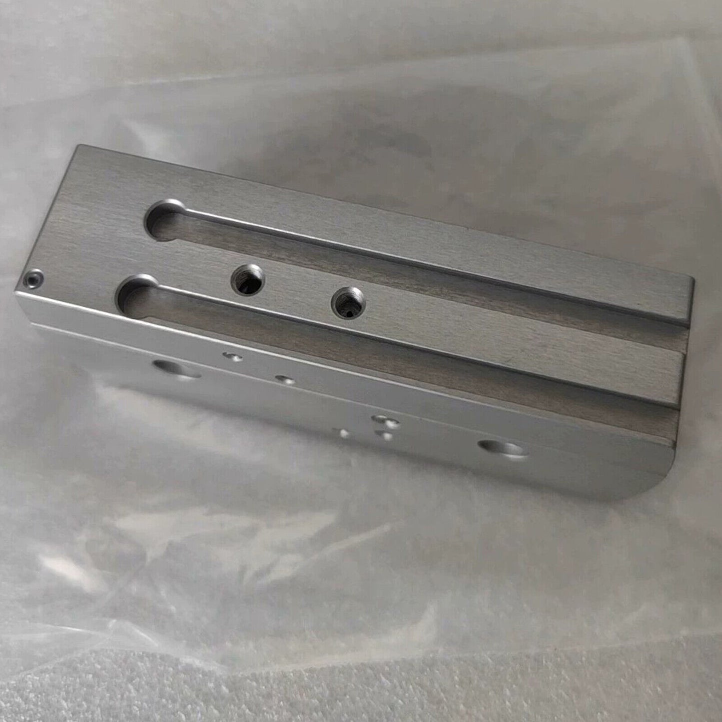Actuator | Festo | HGPL-14-40-A-B 3361480 Cylinder Claw Free Ship #YP1
