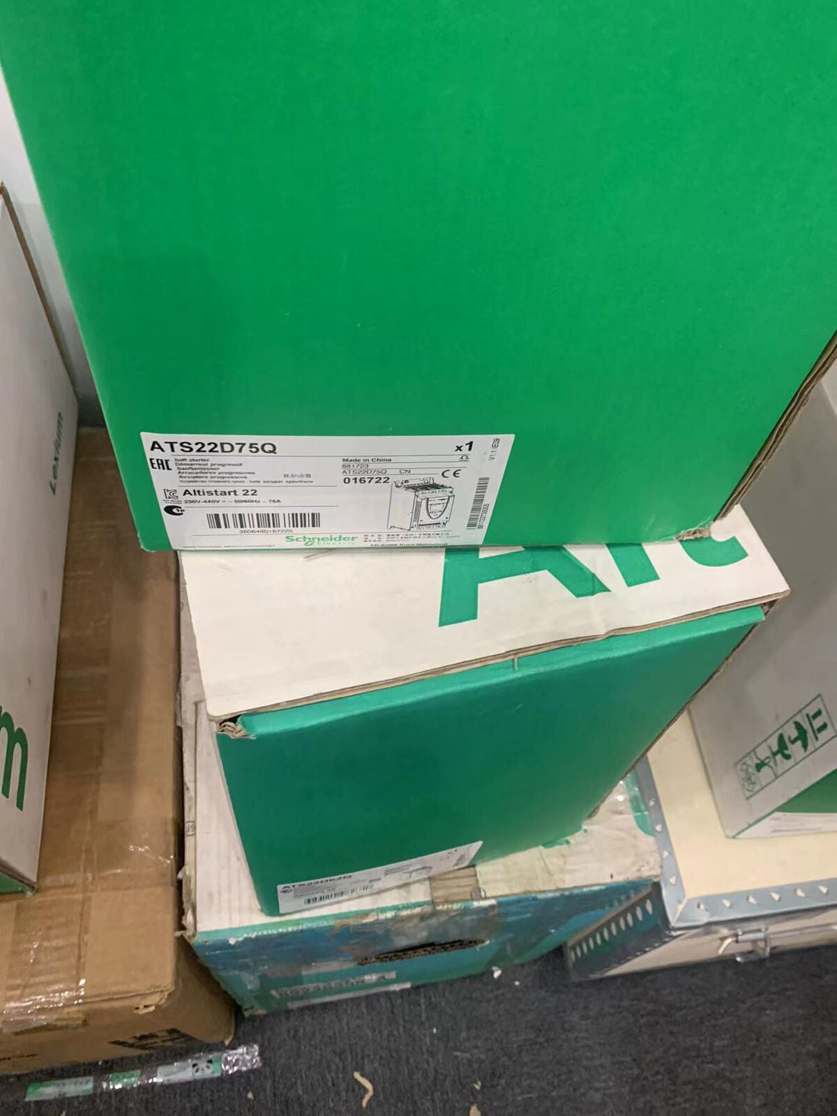 Schneider ATS22D75Q Soft Start Module box, PLC automation part