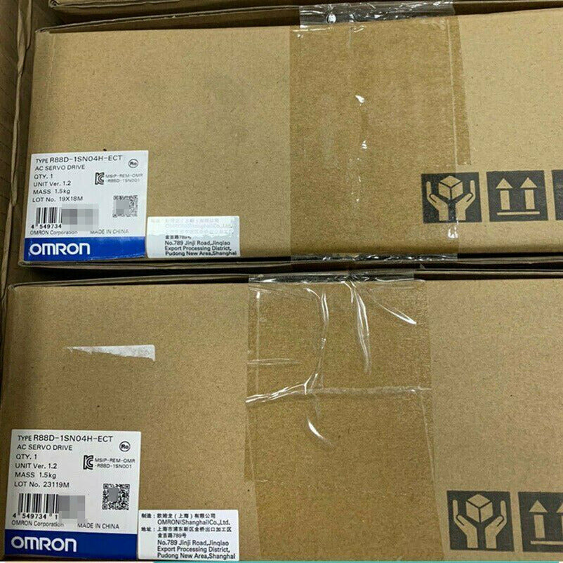 OMRON R88D-1SN04H-ECT AC Servo Drive in packaging, new, fast shipping