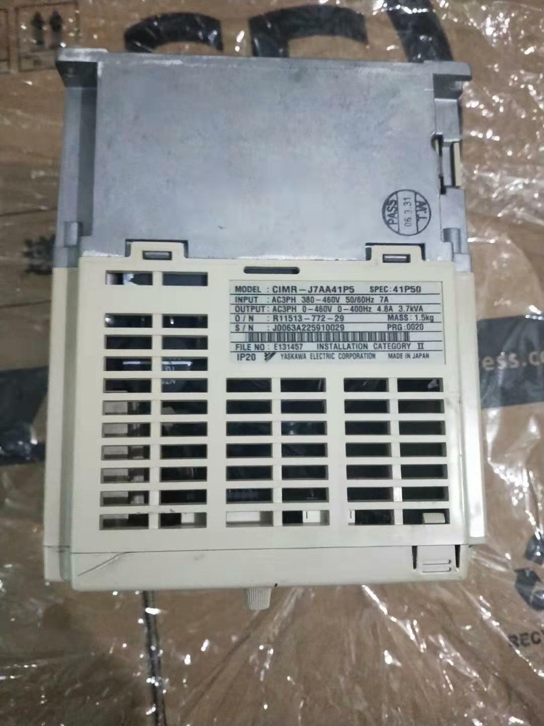 YASKAWA CIMR-J7AA41P5 Inverter, Industrial Automation Part, IP20 rated, Made in Japan. 380-460V 3-Phase. 1.5kg.