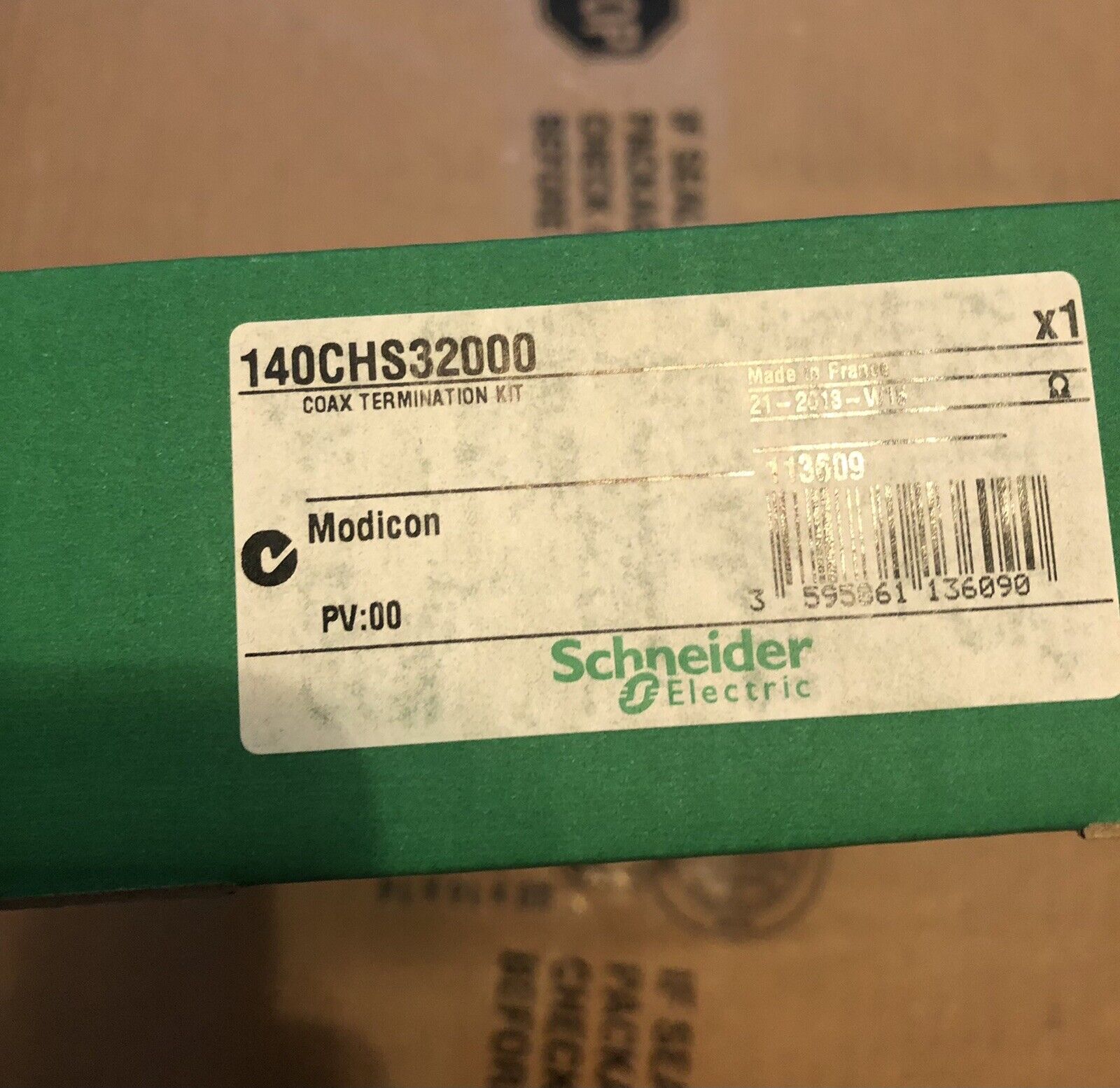 Schneider Electric 140CHS32000 Coax Termination Kit, industrial automation part.