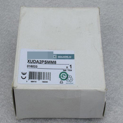Schneider Electric XUDA2PSMM8 Optical Fiber Amplifier in box