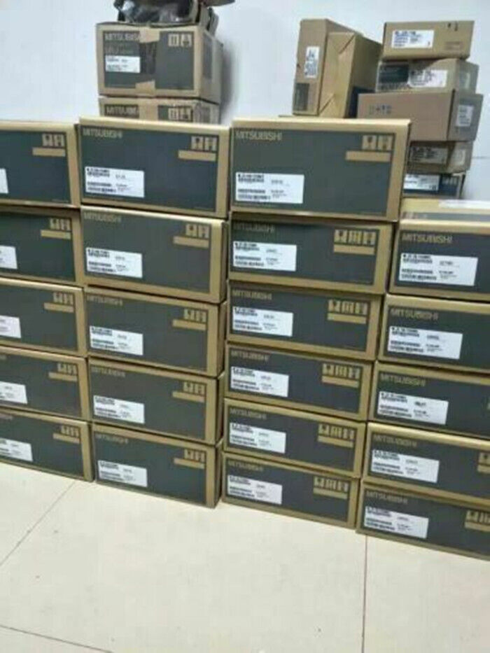 Servo Motor | Mitsubishi | HG104T-D48 Servo Motor HG104TD48 DHL Fast Shipping