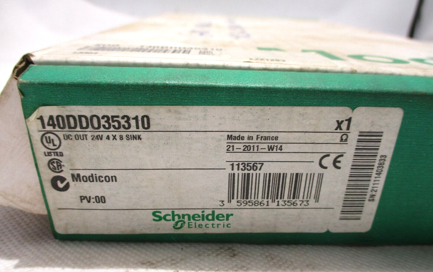 Schneider Electric 140DDO35310 MODICON Sink Output Module, industrial automation component, Made in France.
