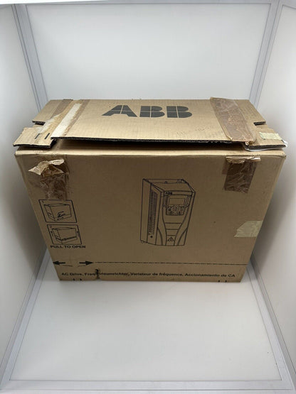 ABB ACS550-01-06A9-4 drive inverter box. AC Drive, Frequenzumrichter, Variateur de fréquence, Accionamiento de CA.