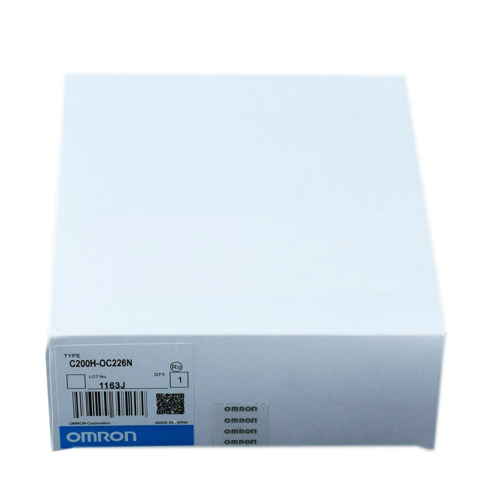 Omron C200H-OC226N PLC Programmable Controller in box, featuring model, lot number and quantity.