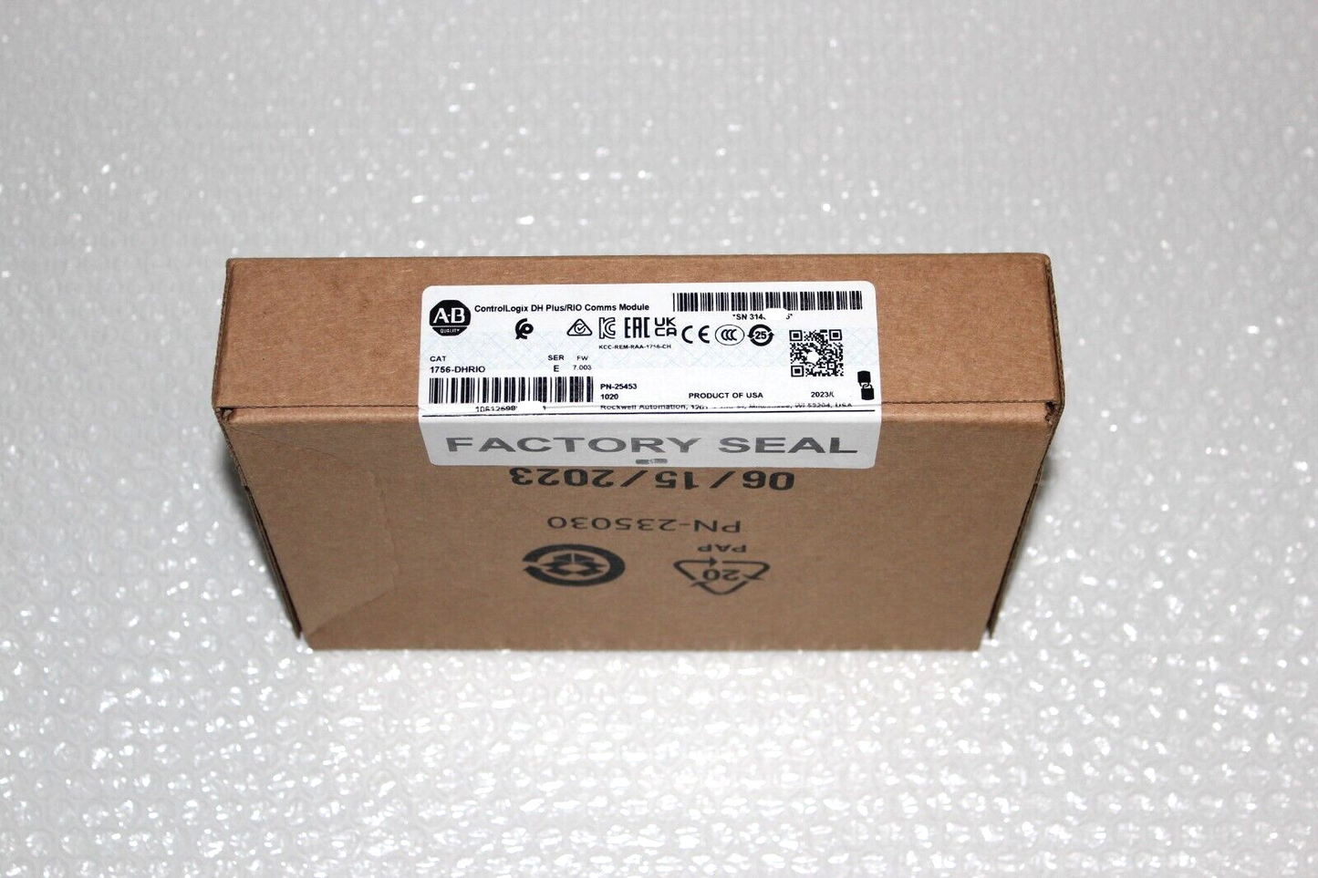 nEW IN BOX Allen-Bradley AB 1756-DHRIO SER D ControlLogix Communication Module !