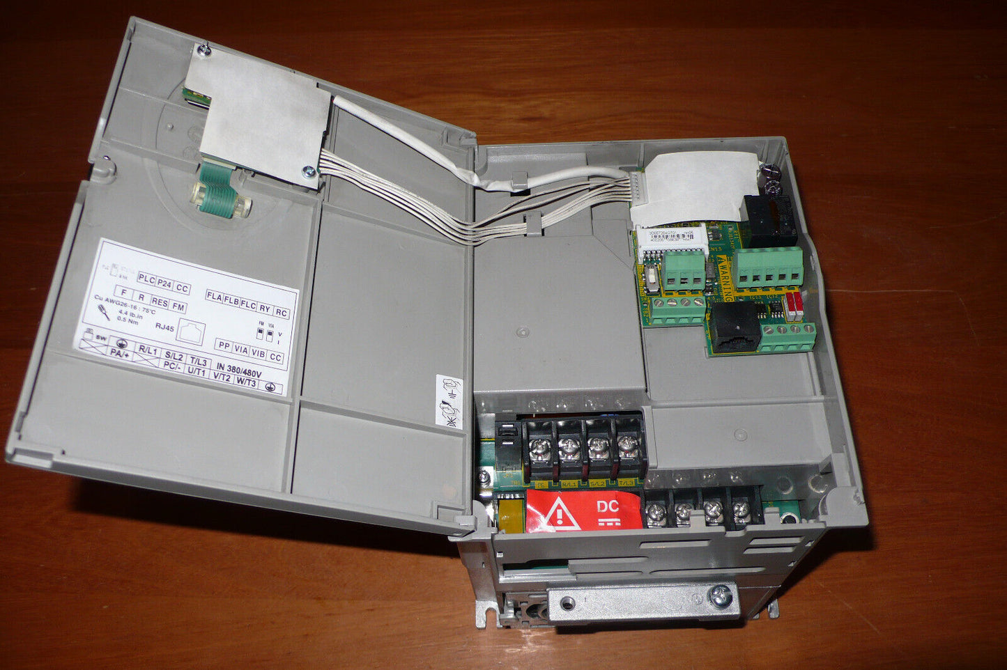 SCHNEIDER ELECTRIC ATV21HU30N4 ALTIVAR 21 TRIPHASE 380V 3kW SPEED DRIVE-