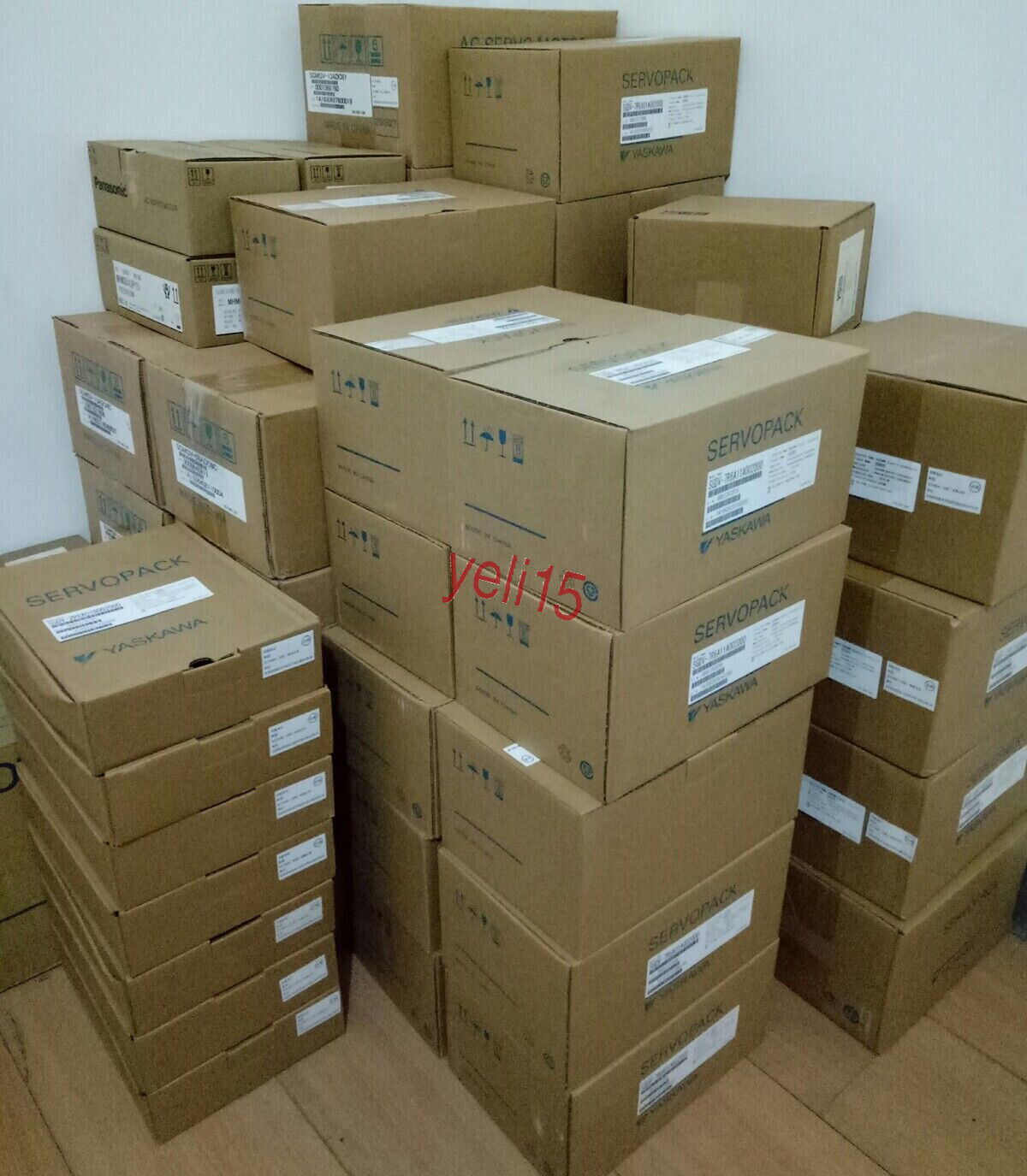 YASKAWA SGMJV-04A3A6C Servo Motors in boxes, new expedited shipping, industrial automation parts