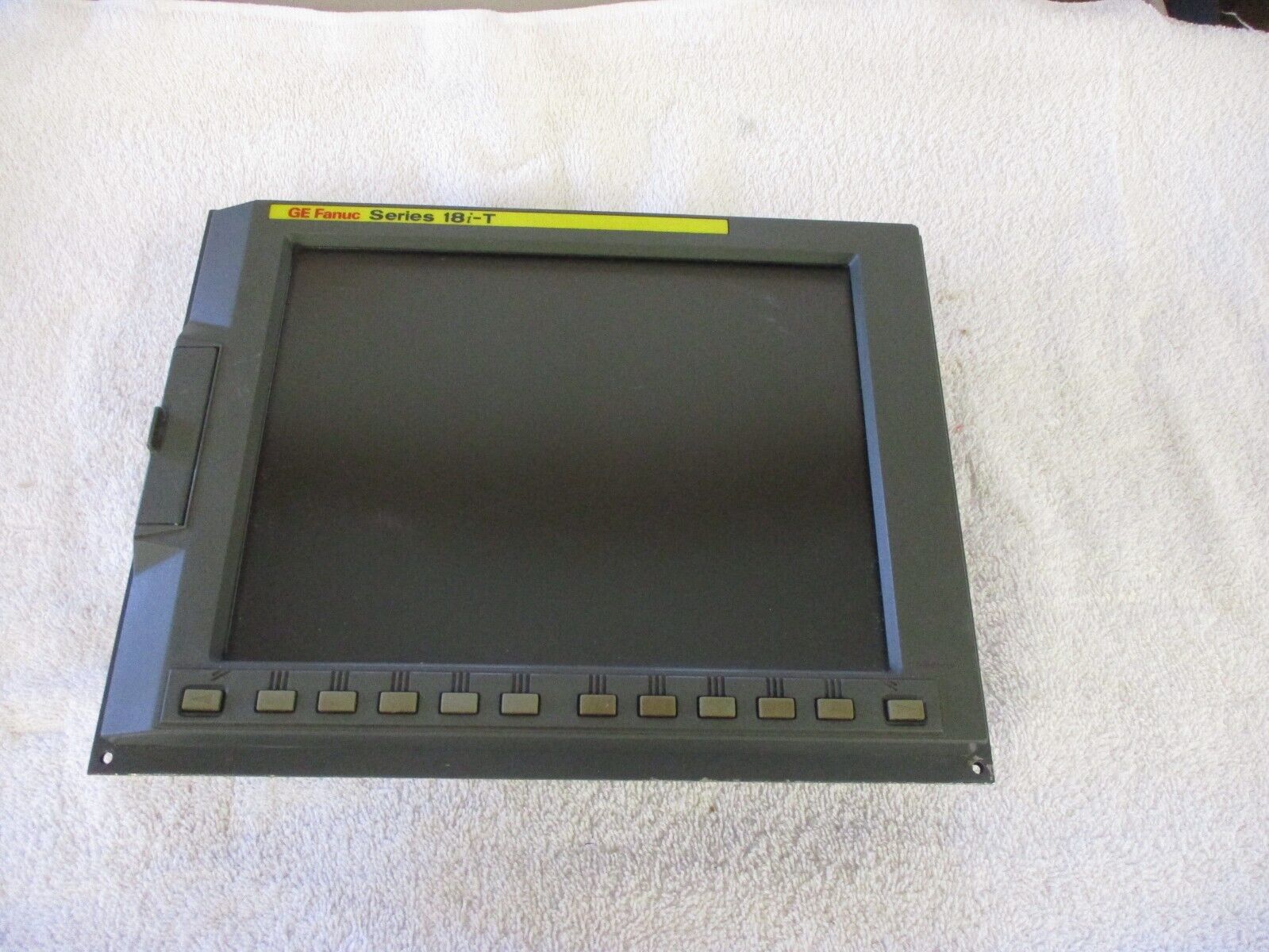 GE Fanuc 18i-T Display Monitor A02B-0281-C071, industrial automation part.
