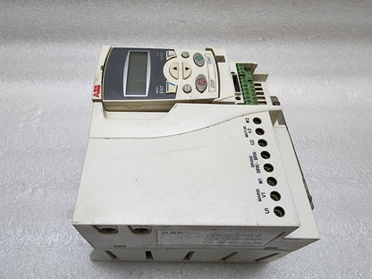 Drive | ABB | ACS355-03E-12A5-4 AC Guida 3AUA0000058190 5.5kW 7.5HP
