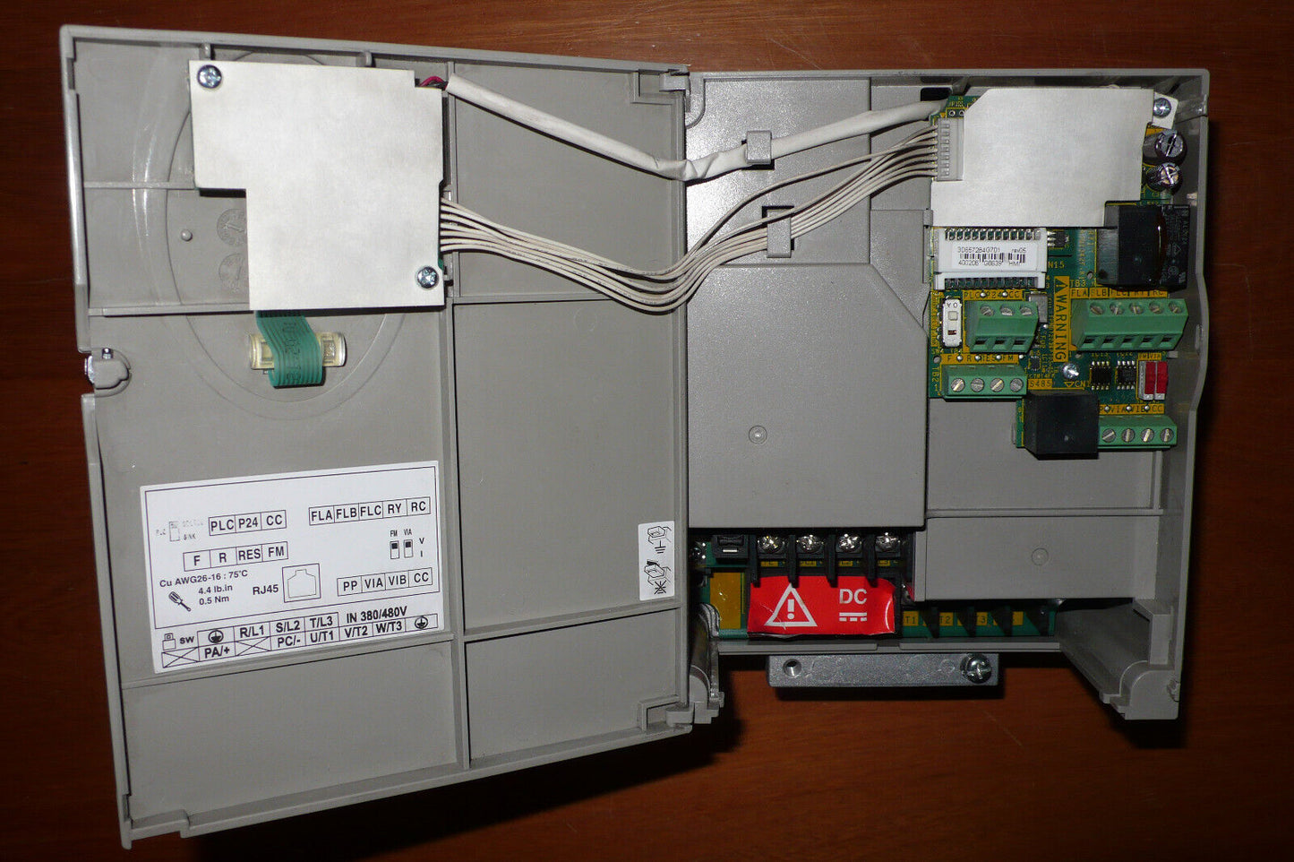 SCHNEIDER ELECTRIC ATV21HU30N4 ALTIVAR 21 TRIPHASE 380V 3kW SPEED DRIVE-