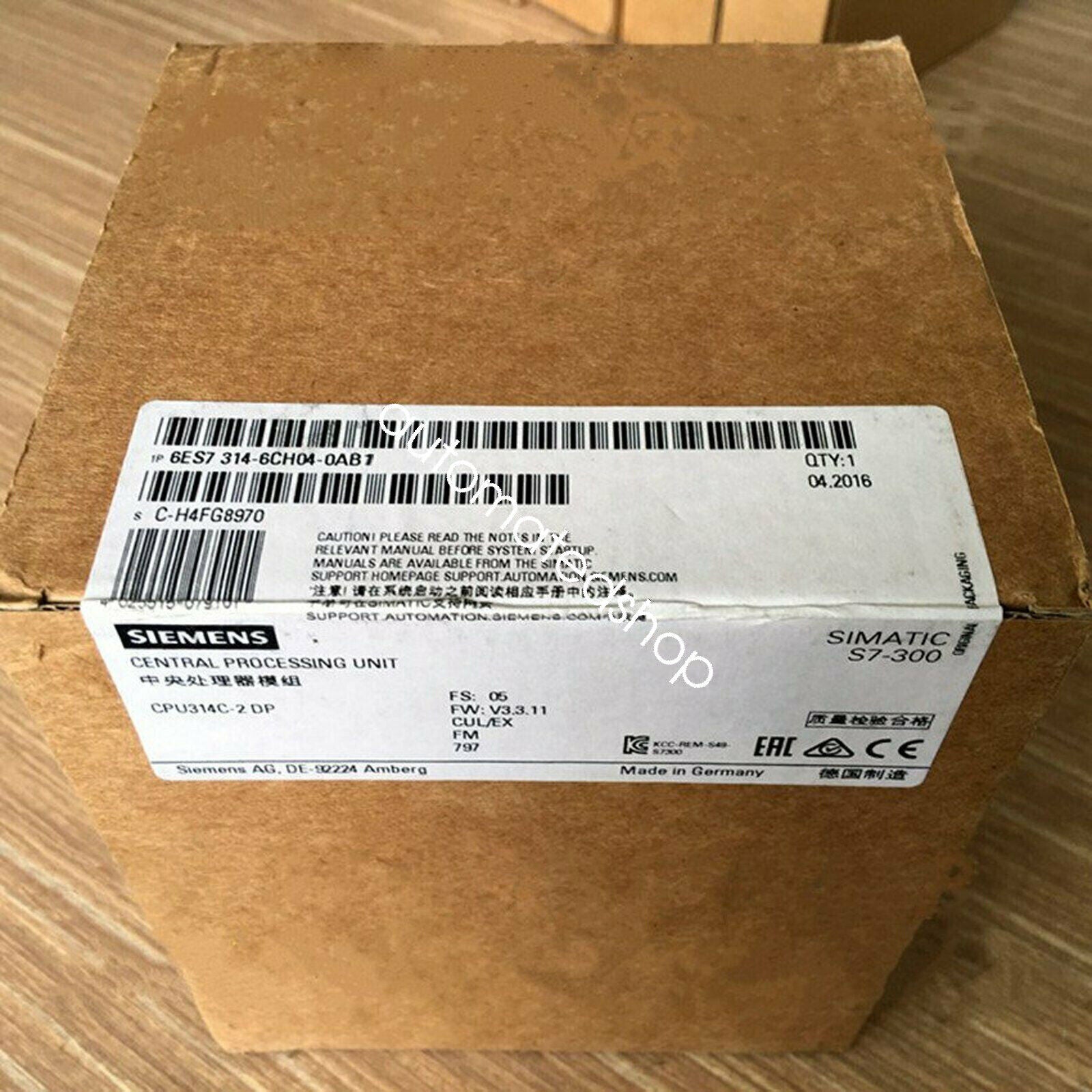 Siemens SIMATIC S7-300 CPU314C-2 DP central processing unit box. Industrial automation PLC module.