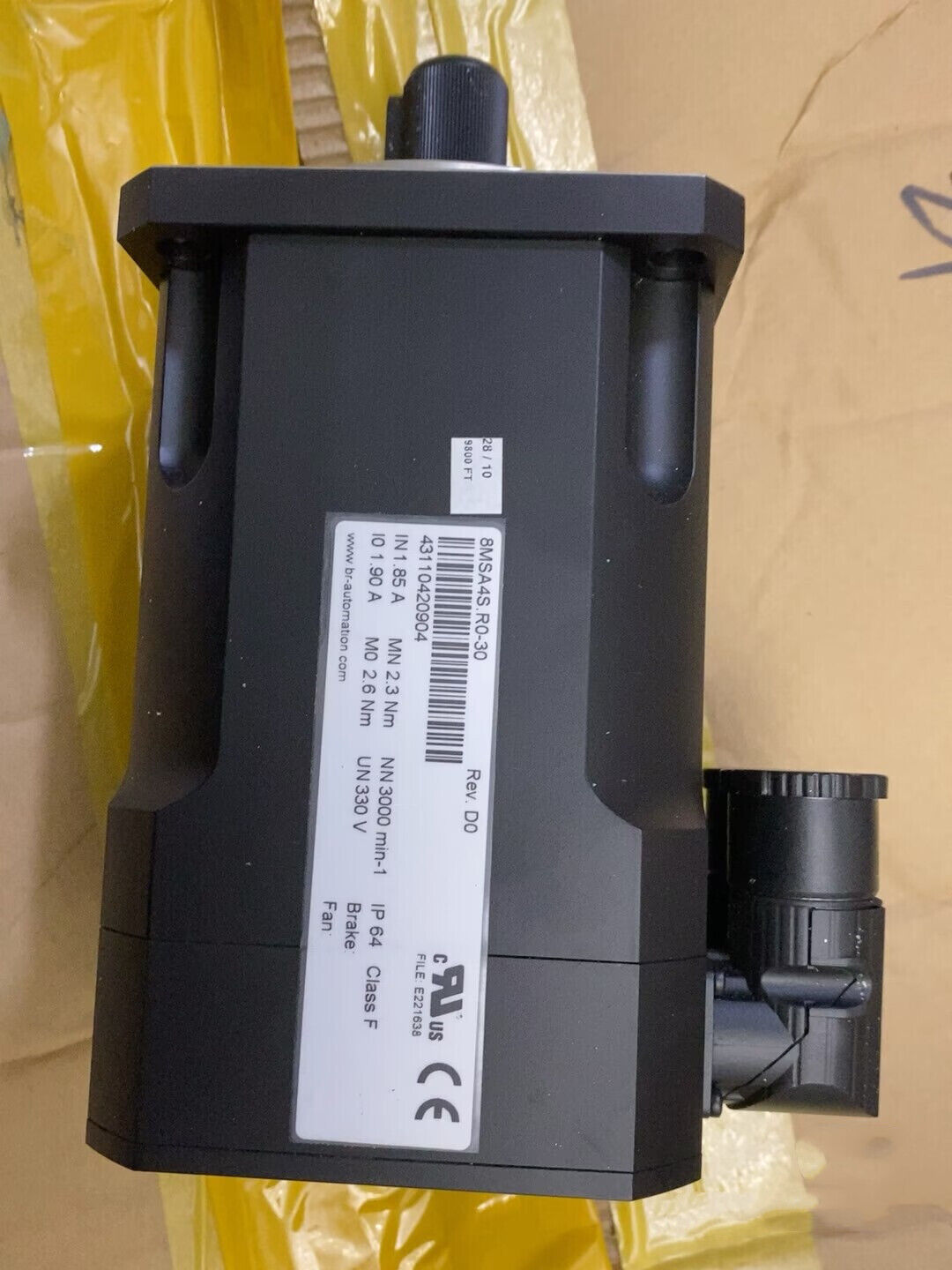 B&R 8MSA4S.R0-30 servo motor, black industrial automation component, IP64 rated, 3000 min-1