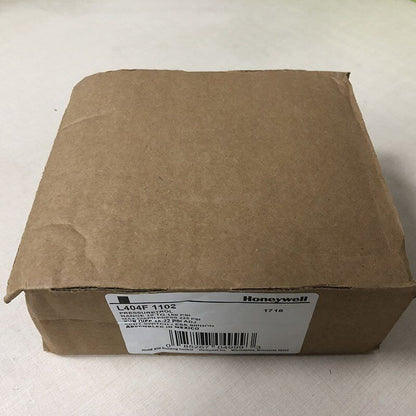 Honeywell L404F1102 pressure switch in brown packaging, Pressuretrol industrial automation part, new in box